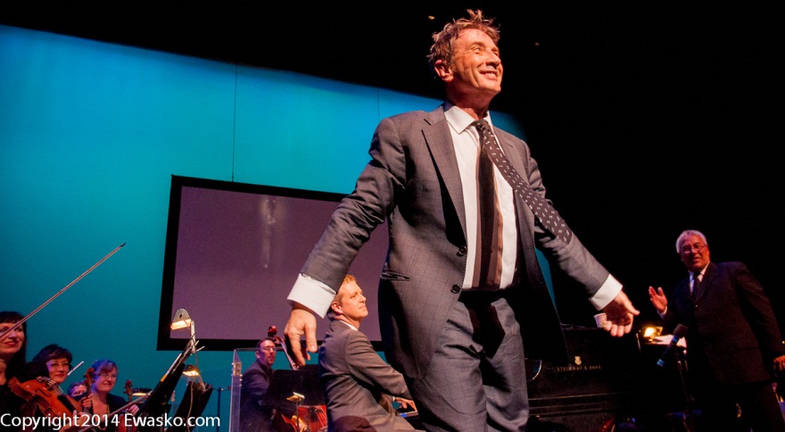 martin short glendale pops taking bow