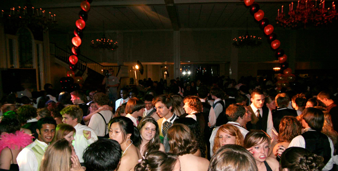 You’ll need a spacious prom venue for all your friends.